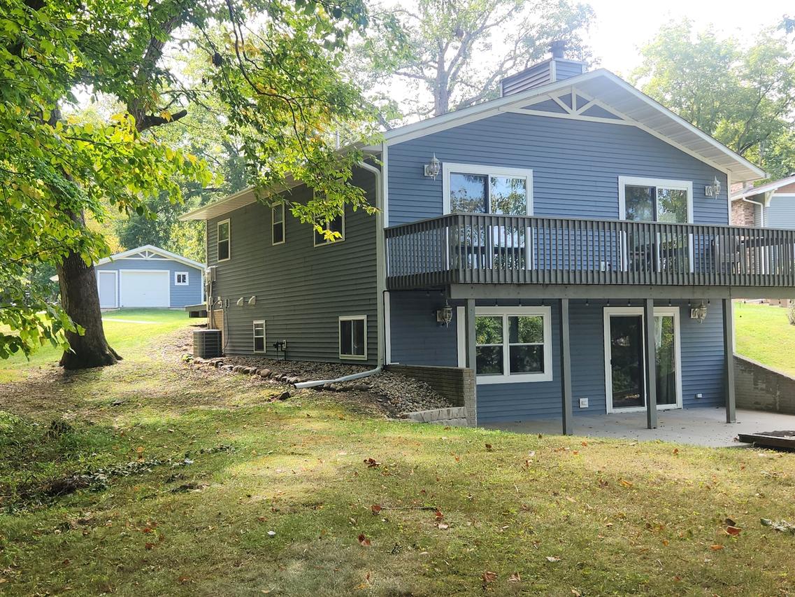 1423 Shoreline Dr., Varna, IL 61375