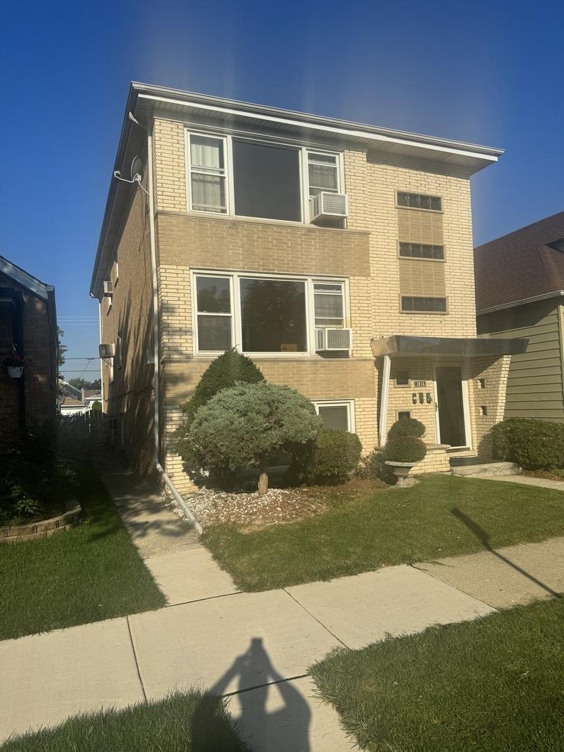 3816 S Ridgeland Ave., Berwyn, IL 60402