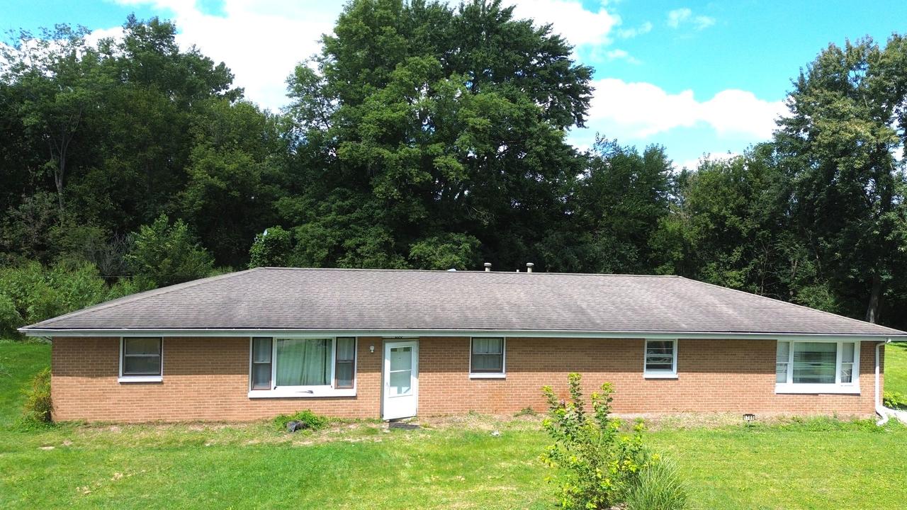 1703 Pinewood Ln., Joliet, IL 60433
