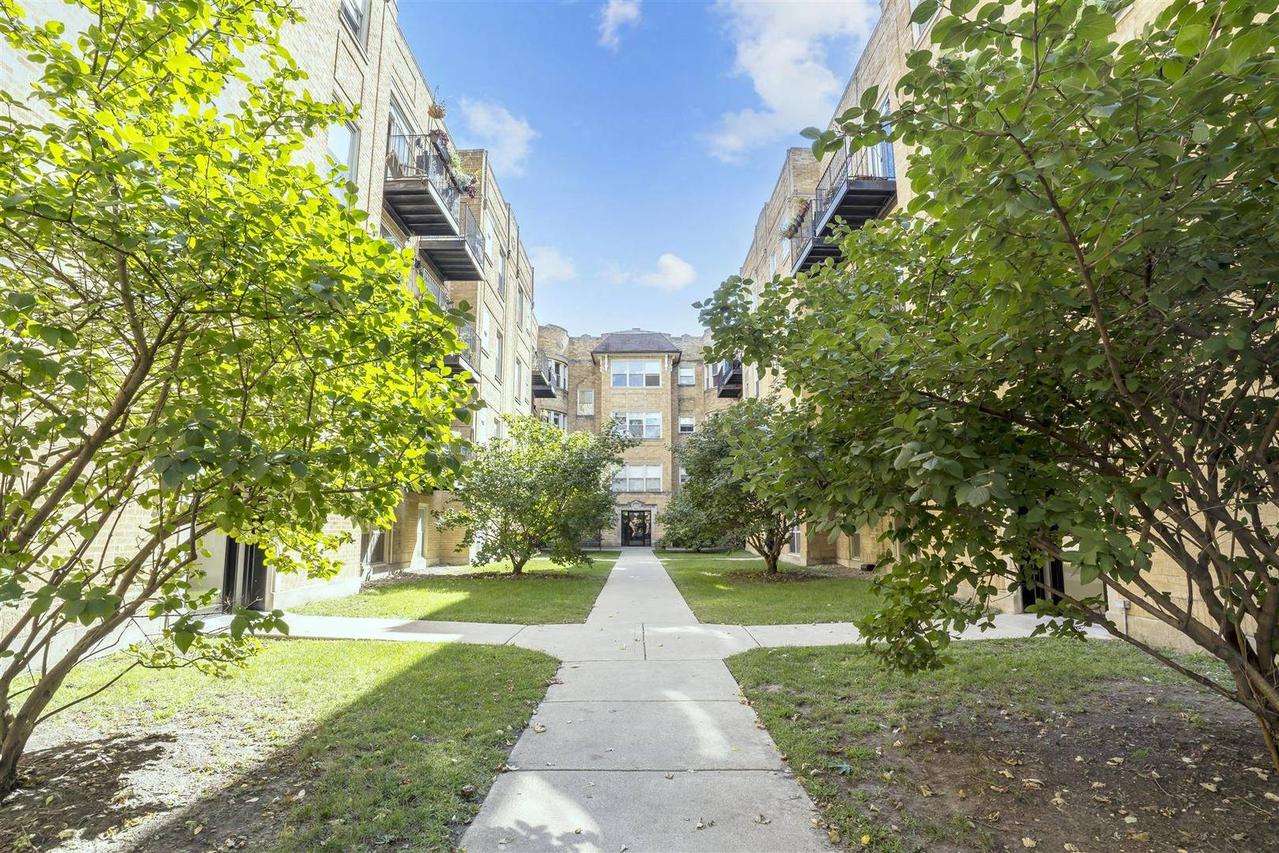1643 W Farwell Ave. #3N, Chicago, IL 60626