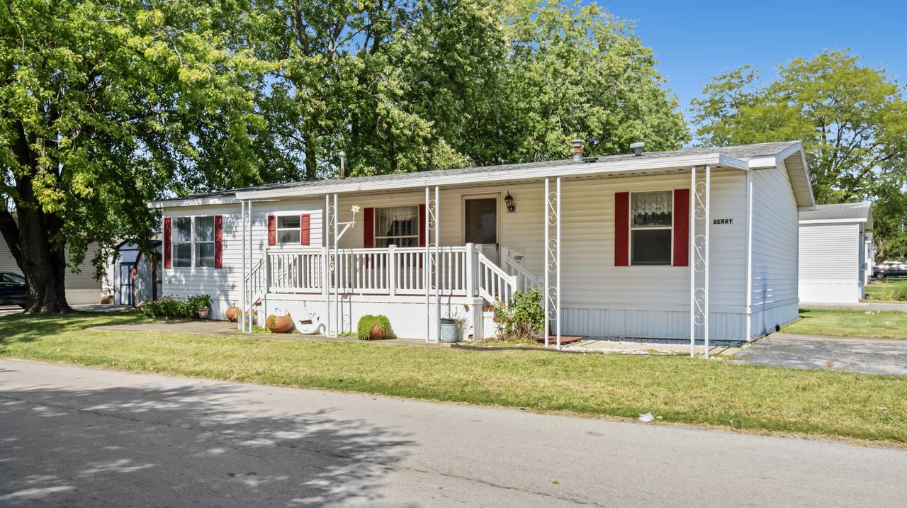 6 Berry Ln., Bourbonnais, IL 60914