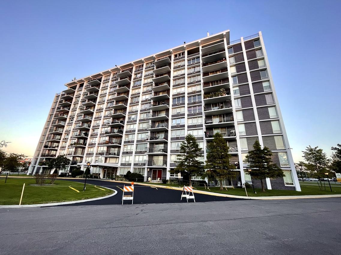 8815 W Golf Rd. #10C, Niles, IL 60714