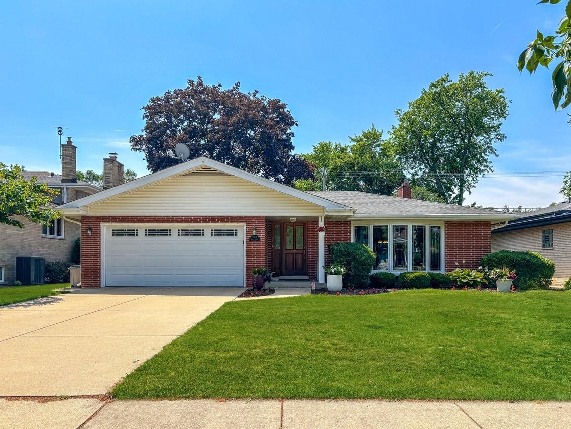 1140 S Stone Ave., La Grange, IL 60525