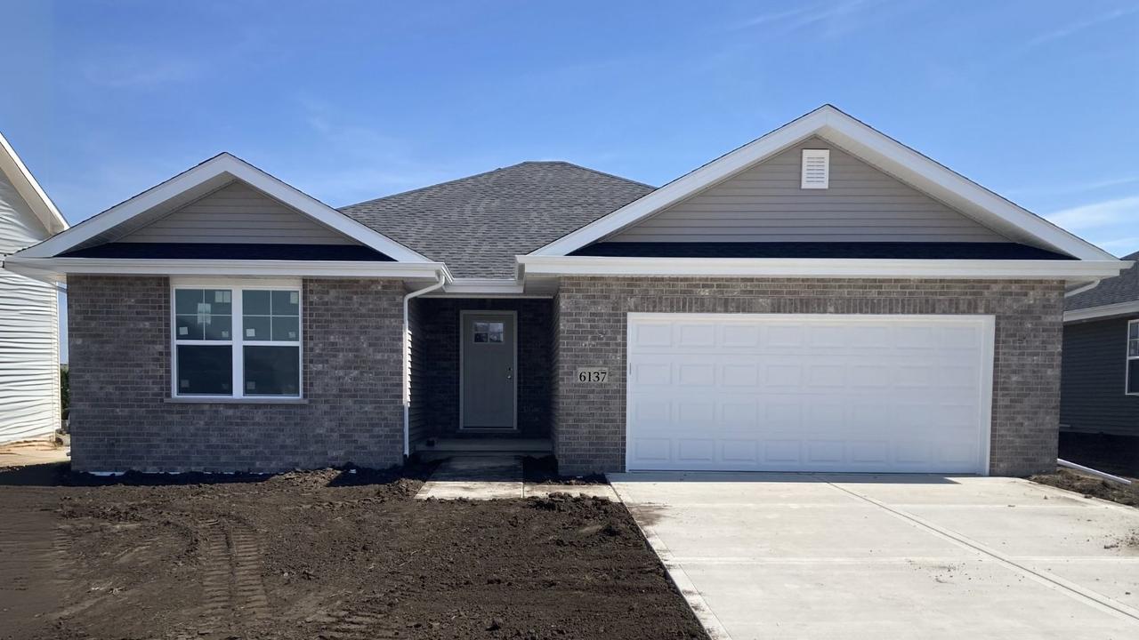 6137 Stonemill Dr., Bourbonnais, IL 60914