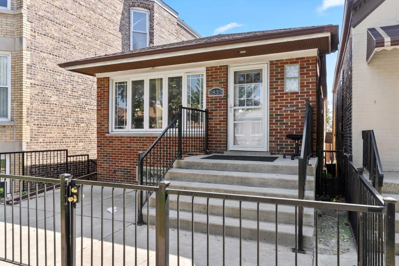 1835 W 34th St., Chicago, IL 60608