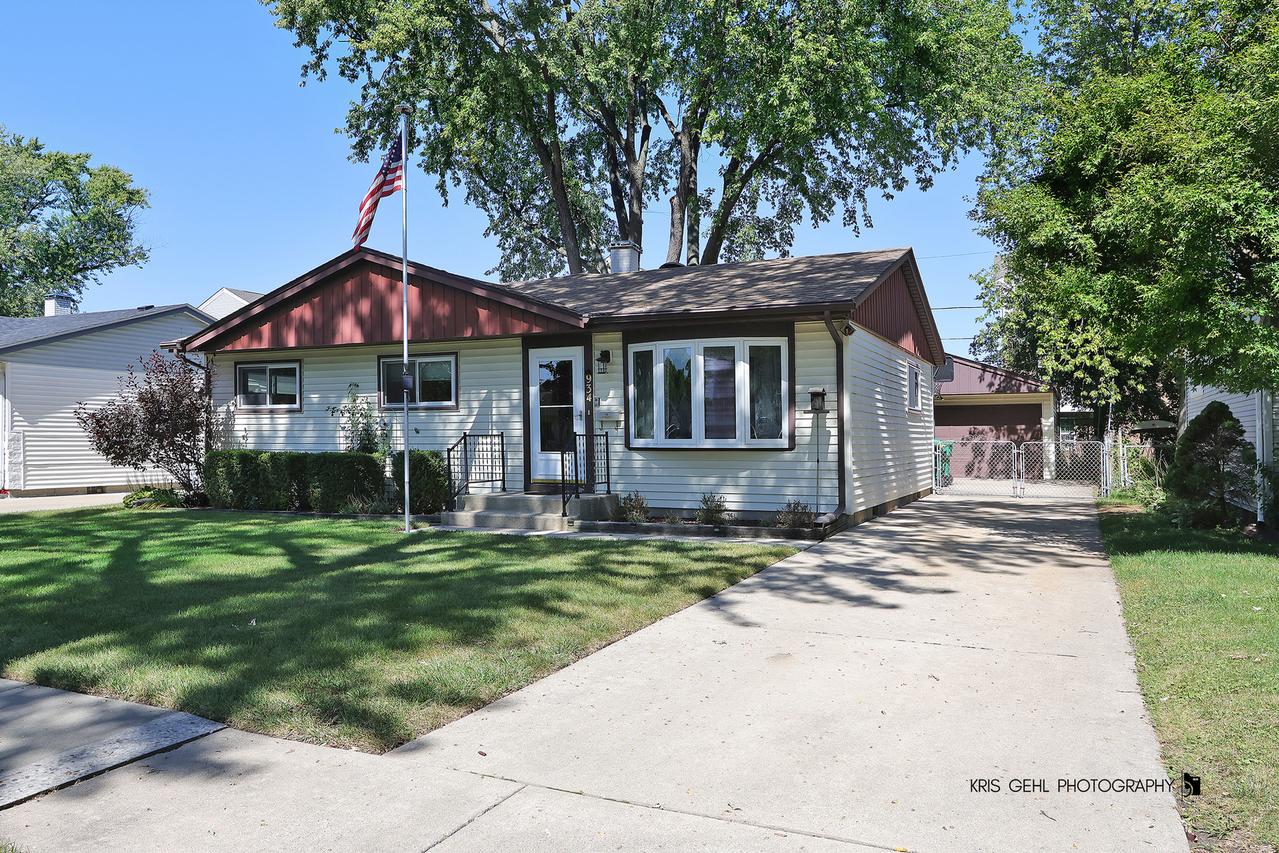 934 N Norman Ln., Wheeling, IL 60090