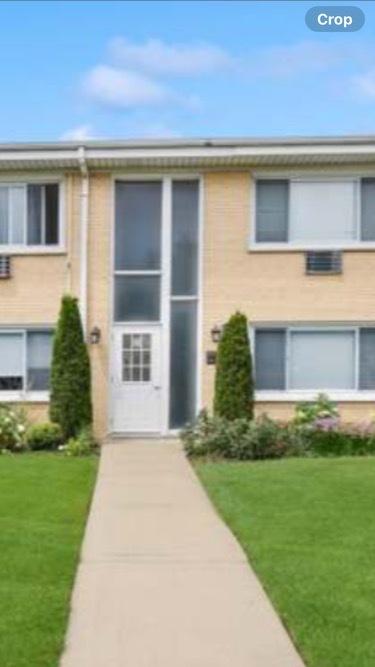 960 Shermer Rd. #2, Glenview, IL 60025