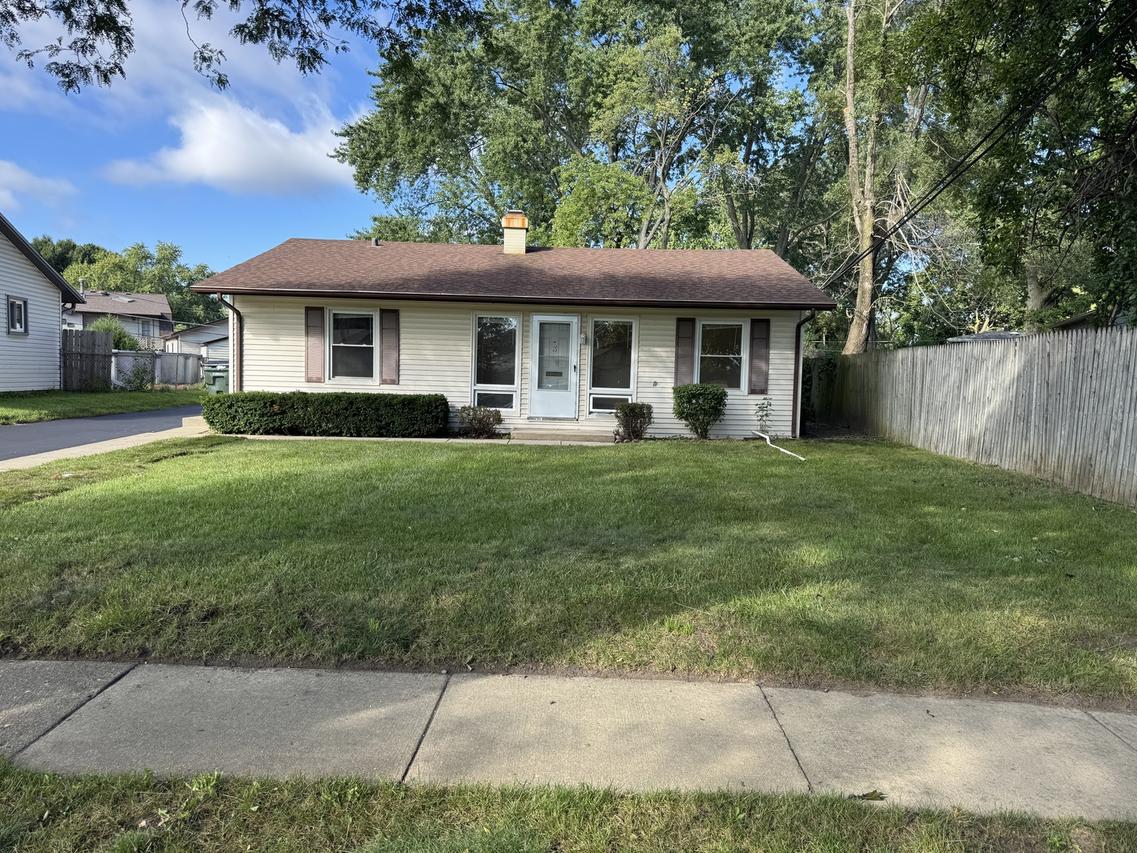 3 Mccabe Dr., Streamwood, IL 60107