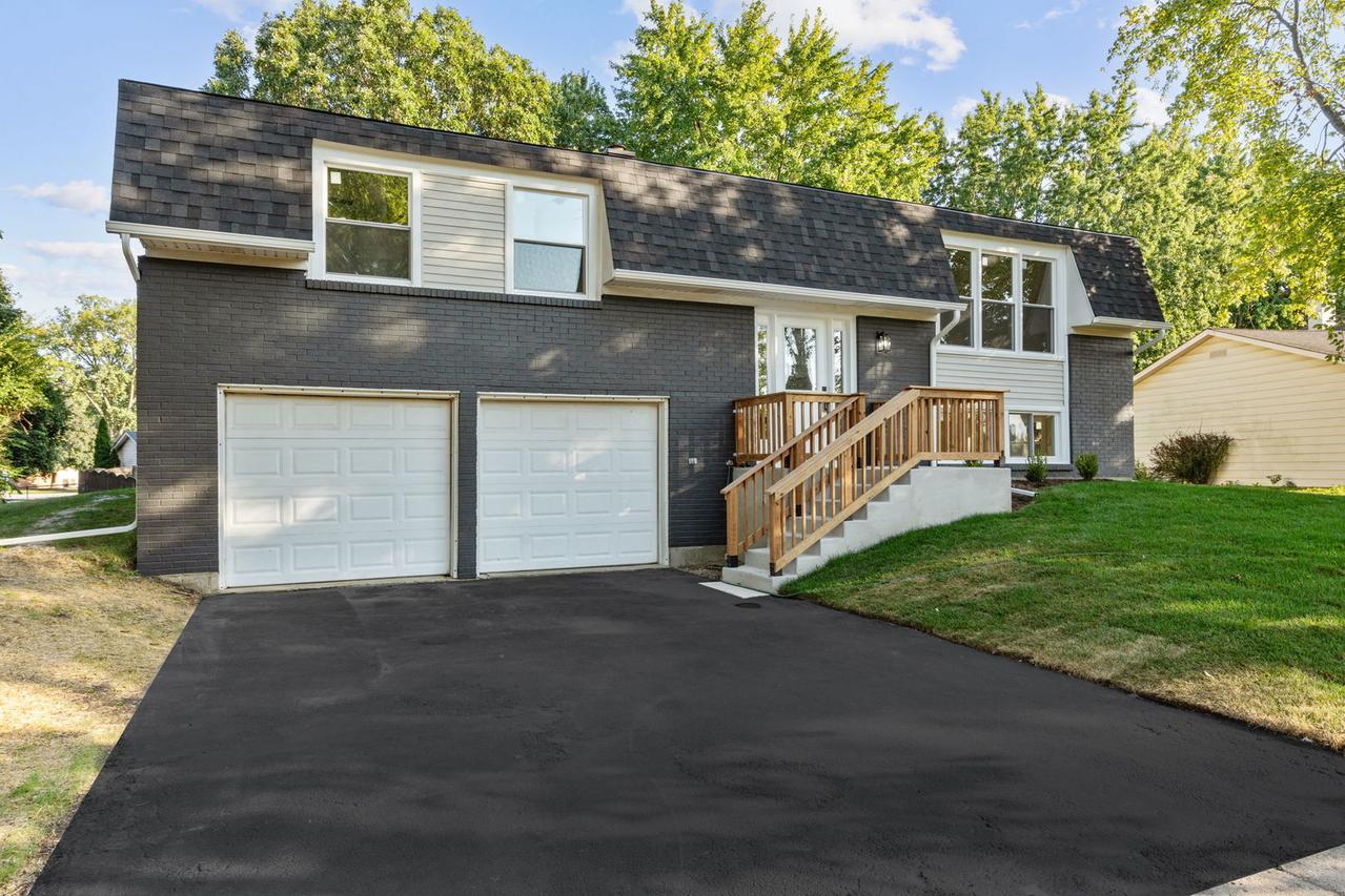 451 Alcester Ct., Bolingbrook, IL 60440