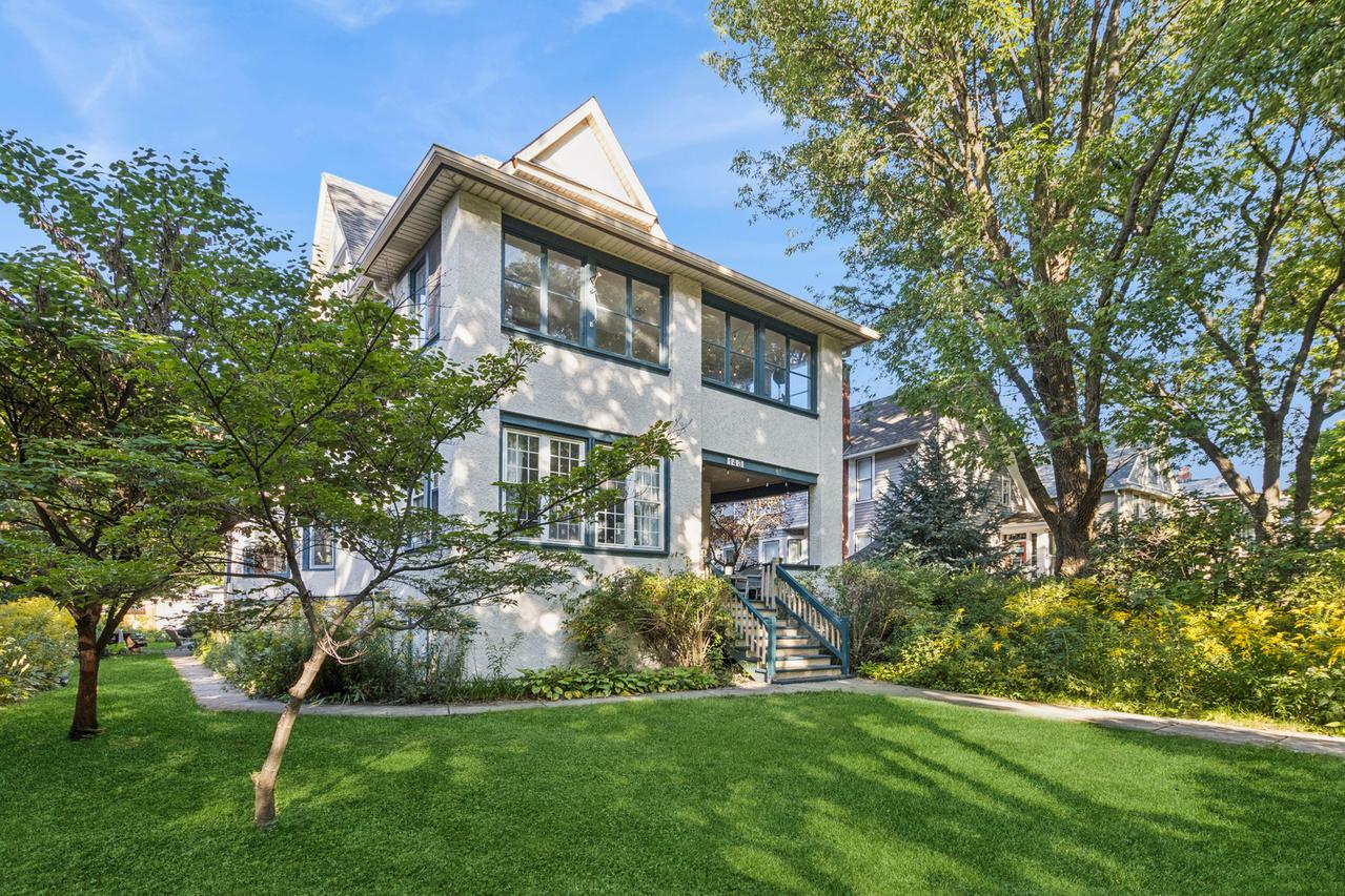 143 N Taylor Ave., Oak Park, IL 60302