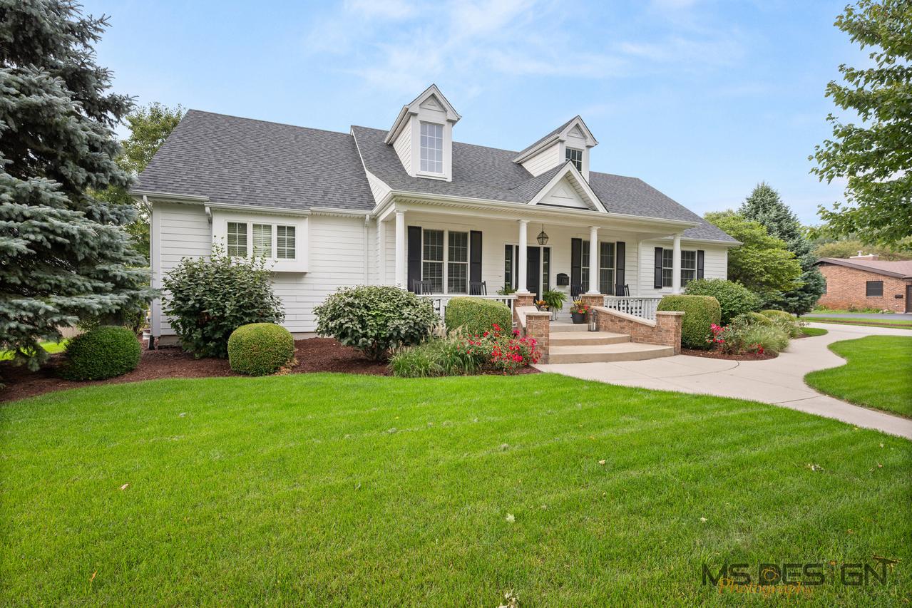 533 Fairway Ln., Sycamore, IL 60178