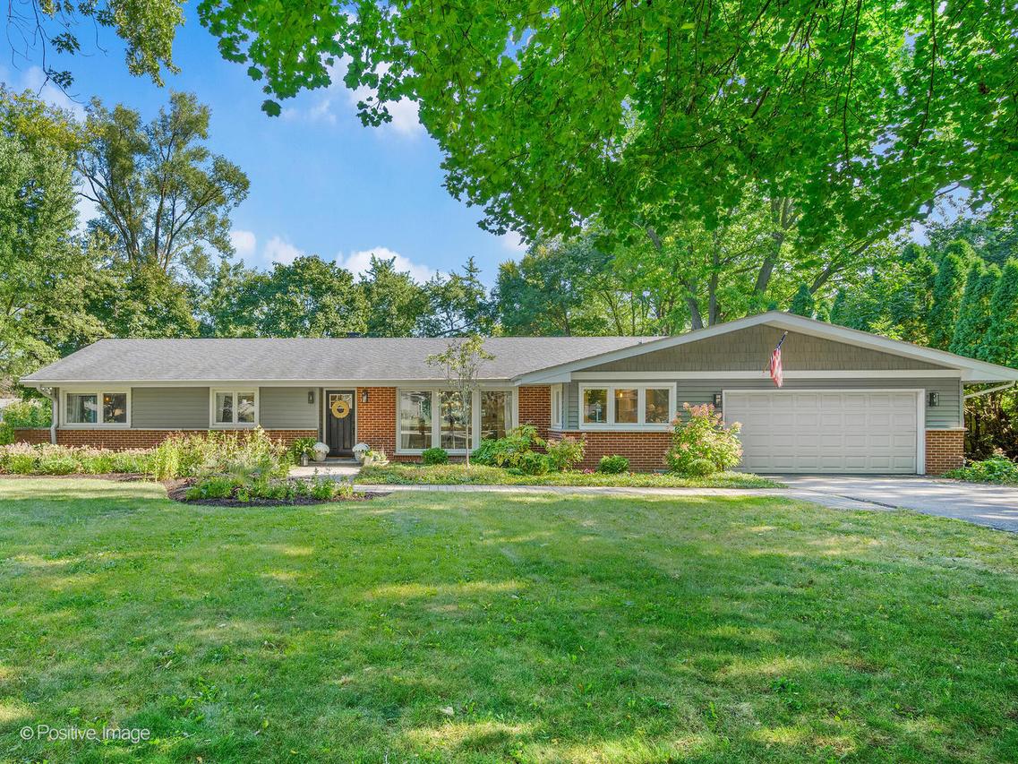 26W537 Barnes Ave., Winfield, IL 60190