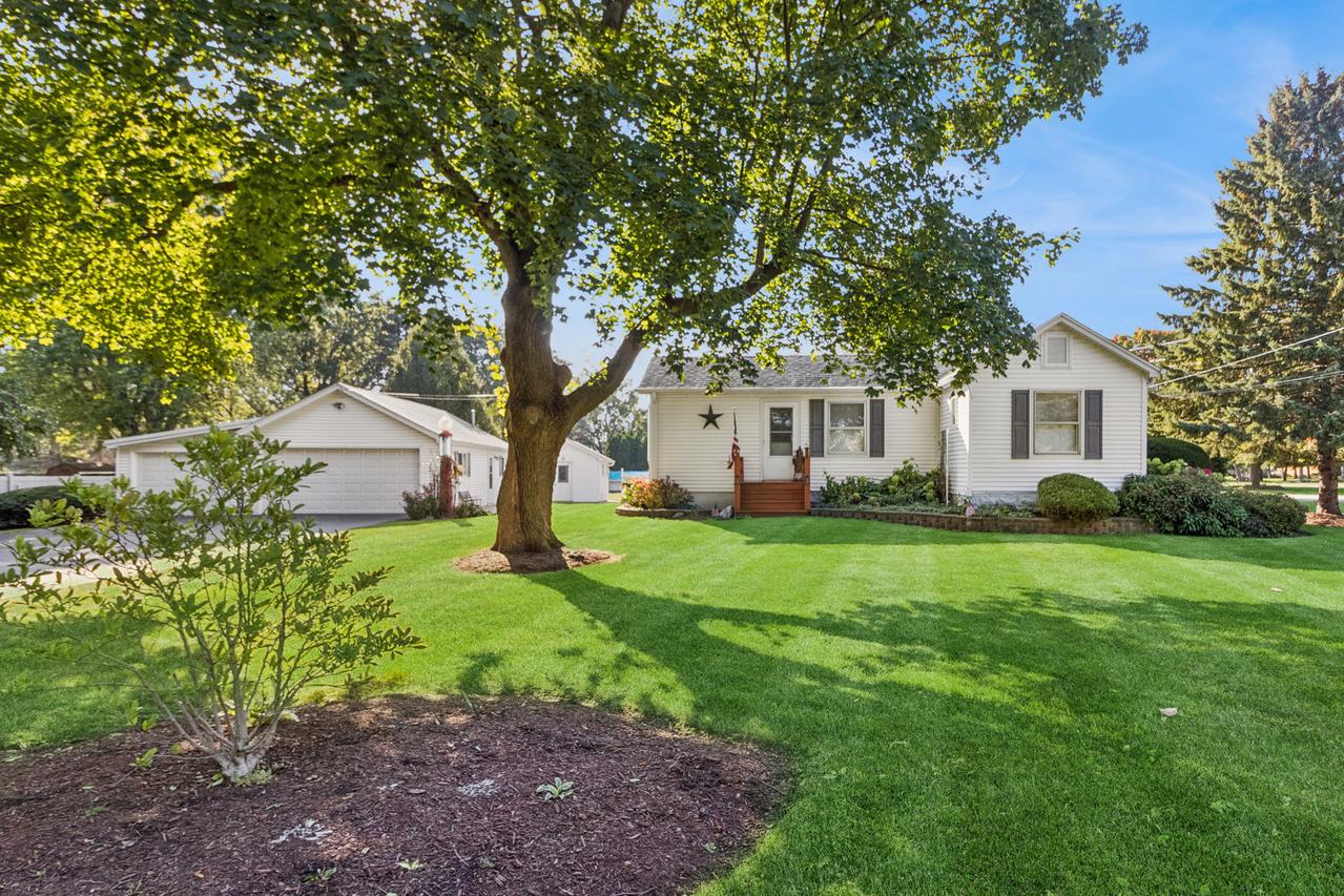10N980 Hawthorne St., Elgin, IL 60123