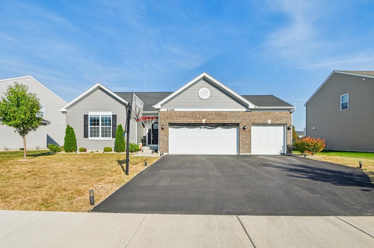 2106 Rosehall Dr., Joliet, IL 60431