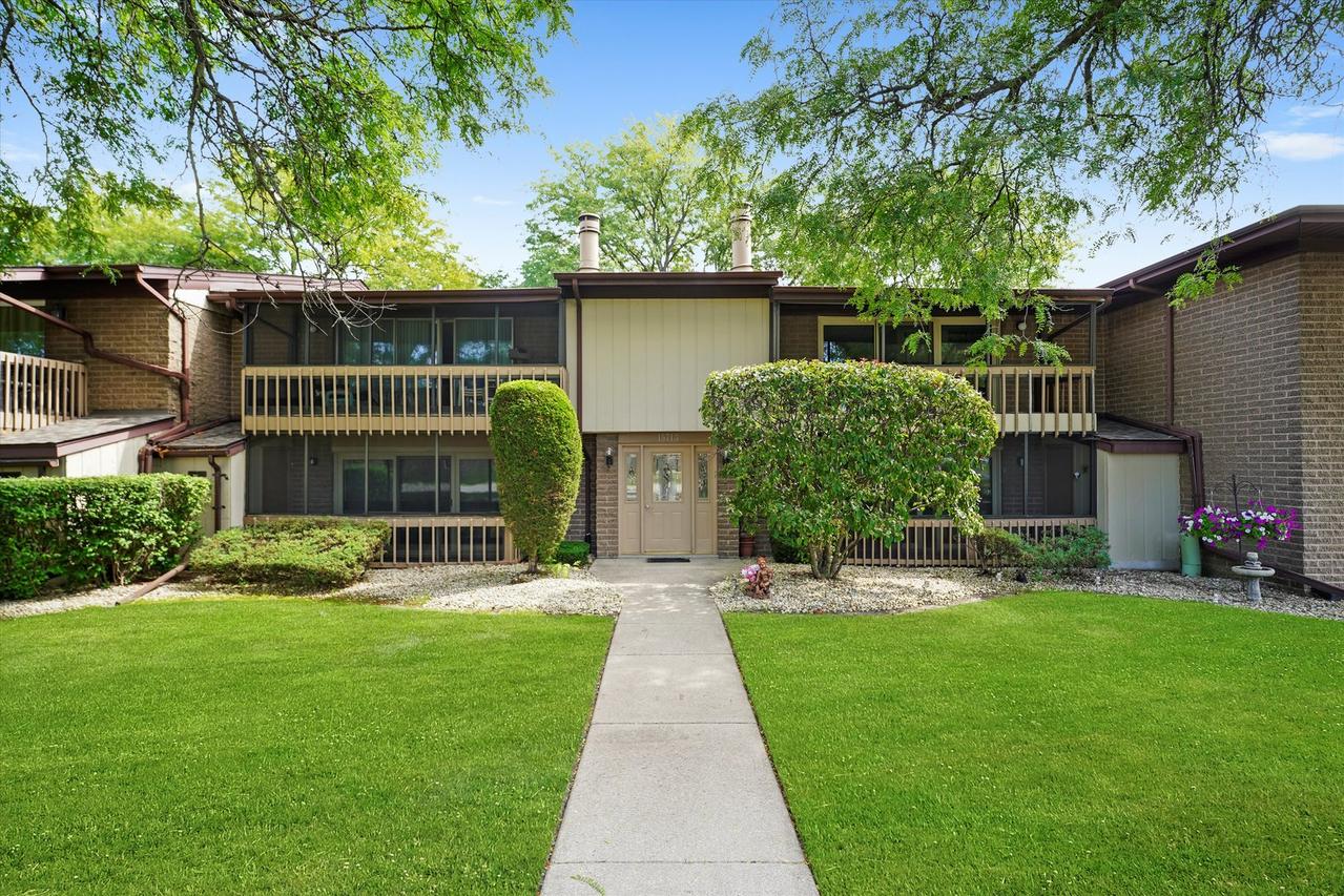 15713 Orlan Brook Dr. #98, Orland Park, IL 60462