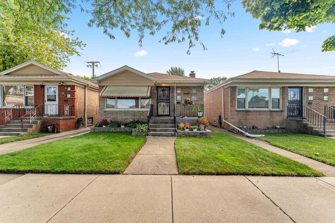 10305 S Avenue O Ave., Chicago, IL 60617