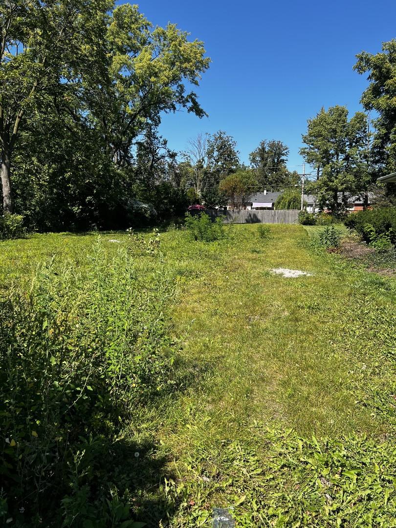 1738 Whitcomb Ave., Des Plaines, IL 60018