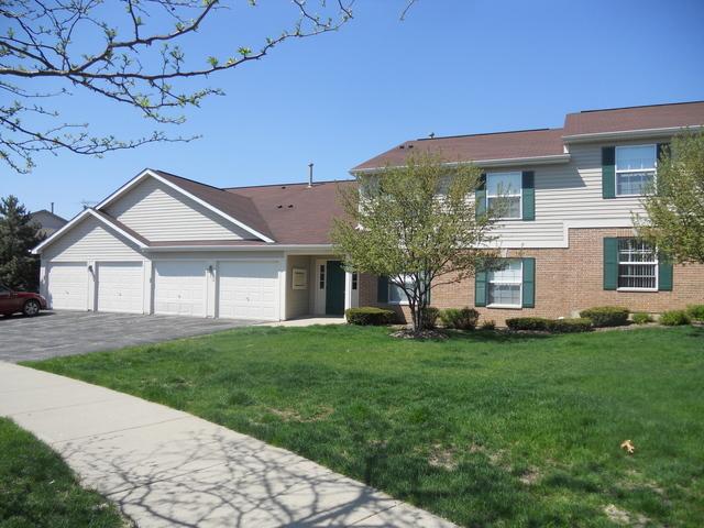 1313 N Red Oak Cir. #4, Round Lake Beach, IL 60073