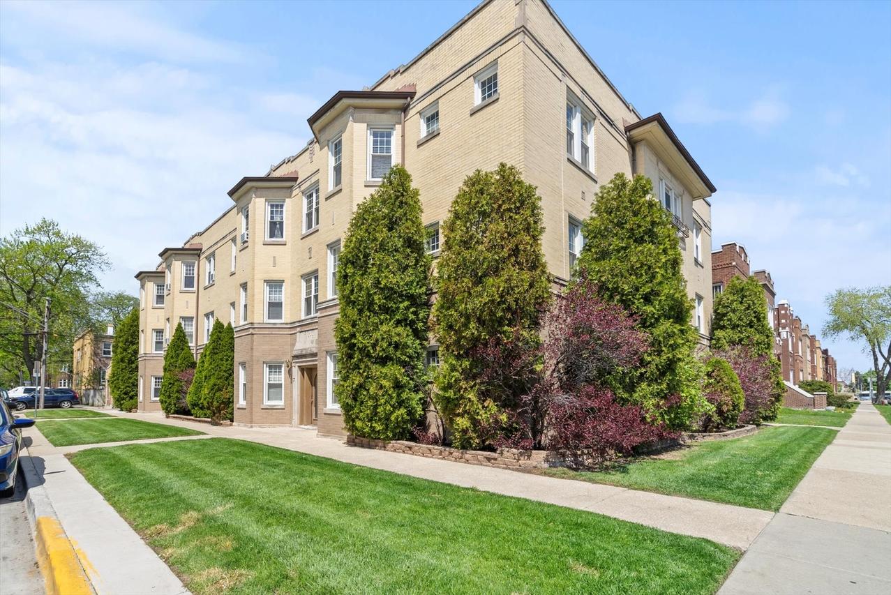 6401 W 23rd St. #5, Berwyn, IL 60402