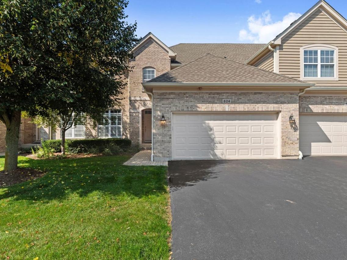 824 Stone Canyon Cir. #C2, Inverness, IL 60010