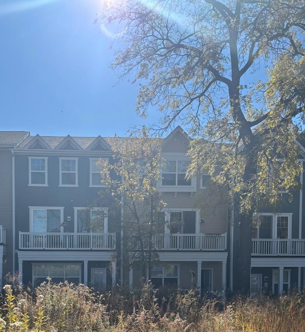 82 Lakeview Pl., Lake Zurich, IL 60047