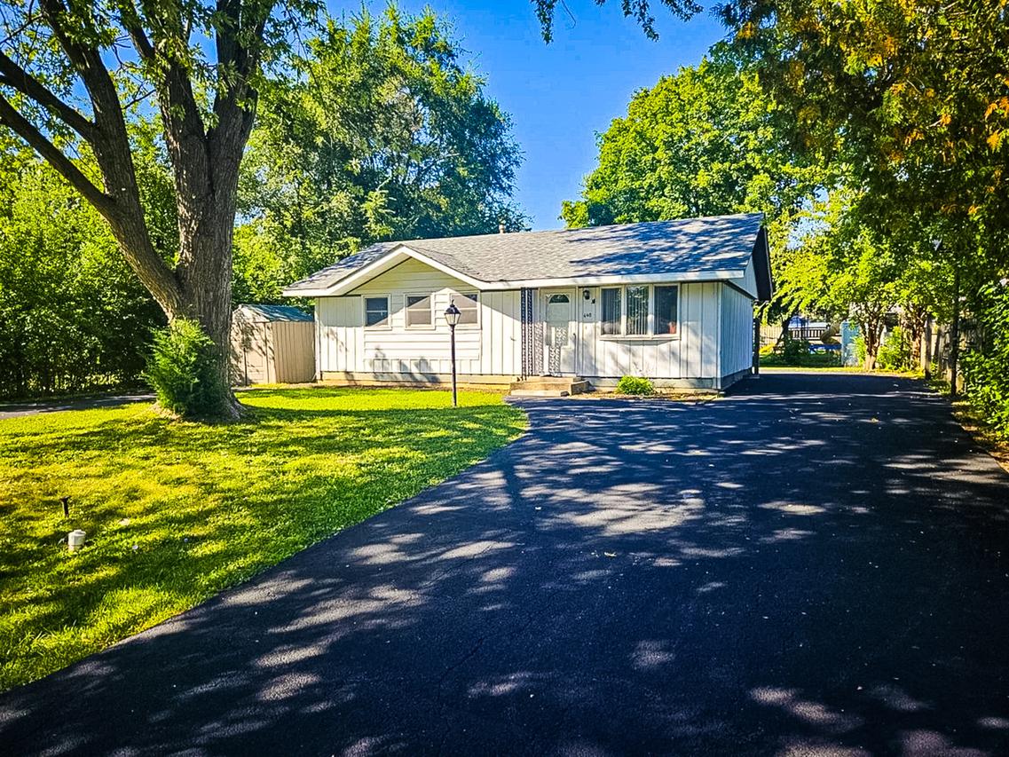 460 Maplewood Dr., Antioch, IL 60002