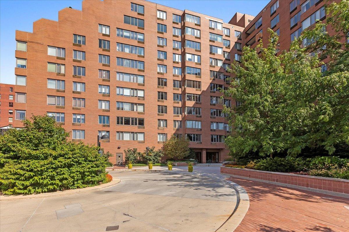 801 S Plymouth Ct., Chicago, IL 60605
