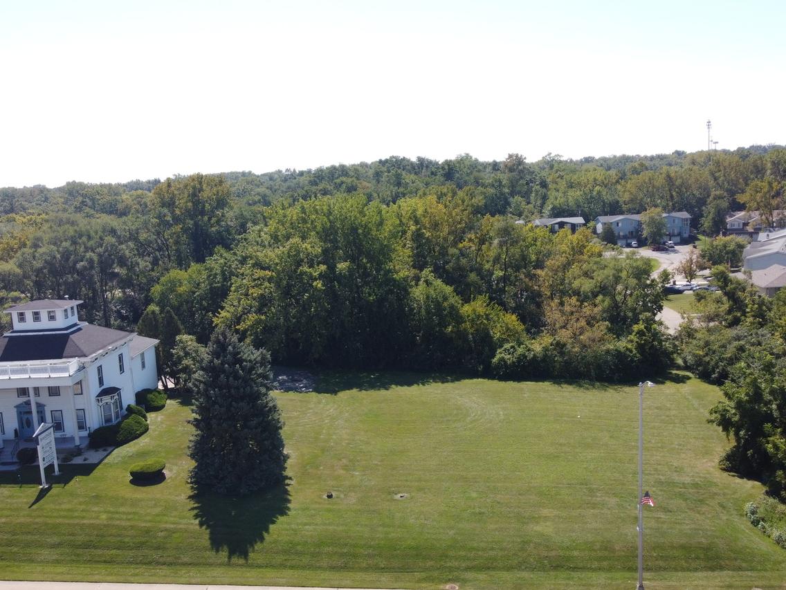 328 E Lincoln Hwy., New Lenox, IL 60451