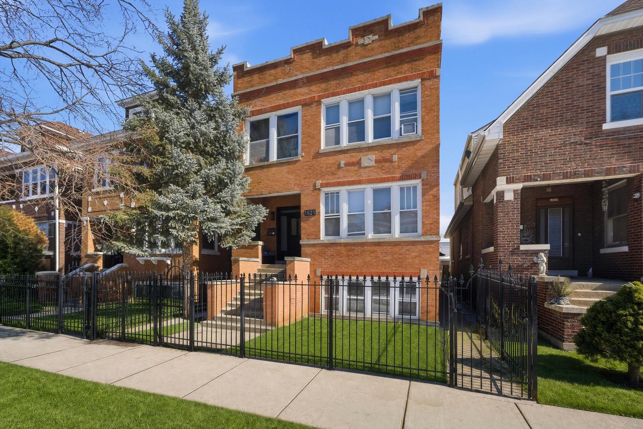 1621 S 50th Ct., Cicero, IL 60804