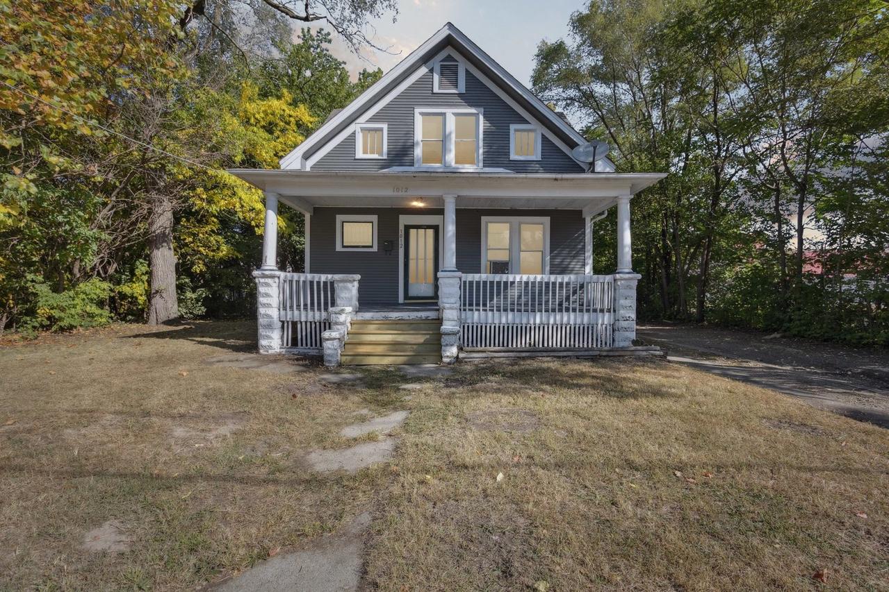 1012 20th Ave., Rockford, IL 61104