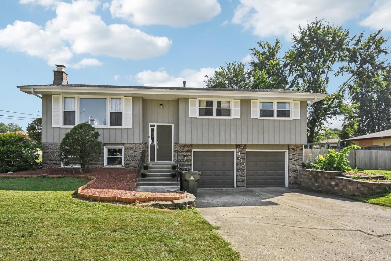 16740 Forest Ave., Oak Forest, IL 60452