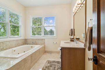 23133 W Bonnyrigg Ct., Hawthorn Woods, IL 60047