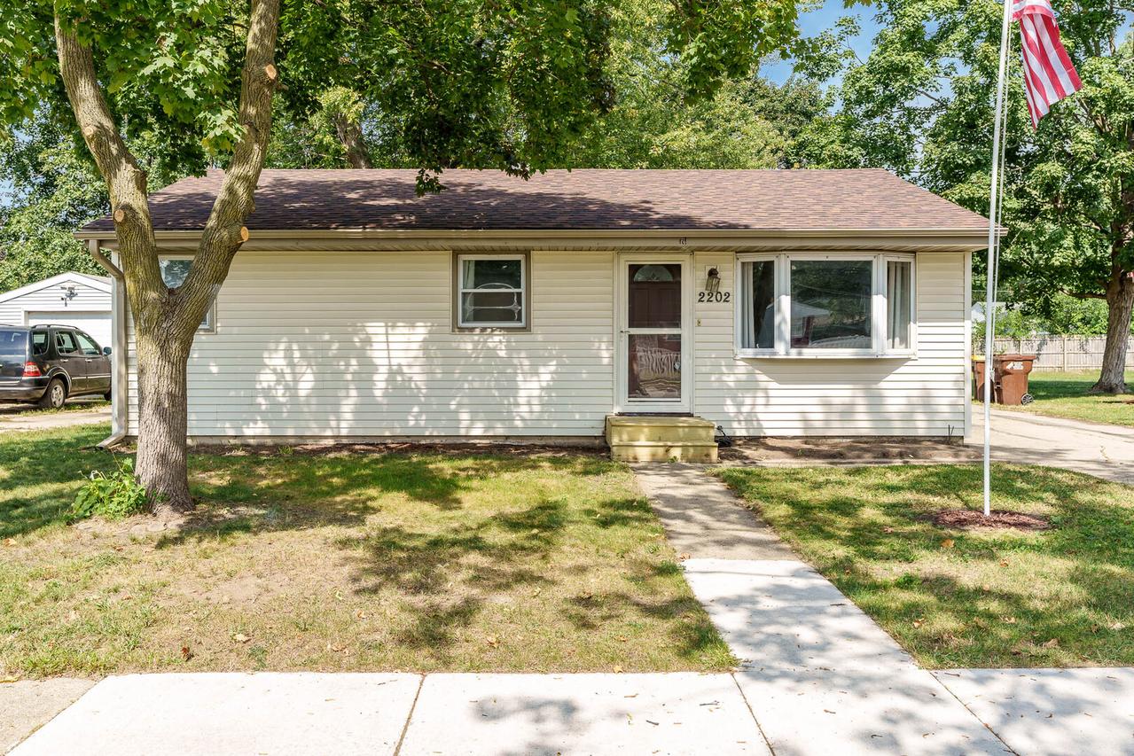 2202 Evans Ave., Loves Park, IL 61111
