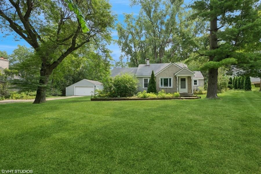 1213 S Summit St., Barrington, IL 60010