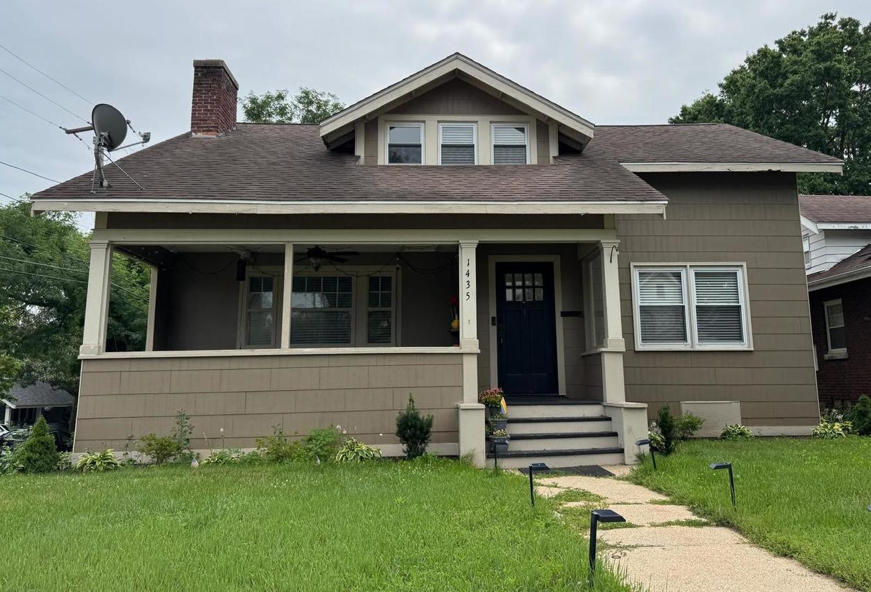 1435 Post Ave., Rockford, IL 61103