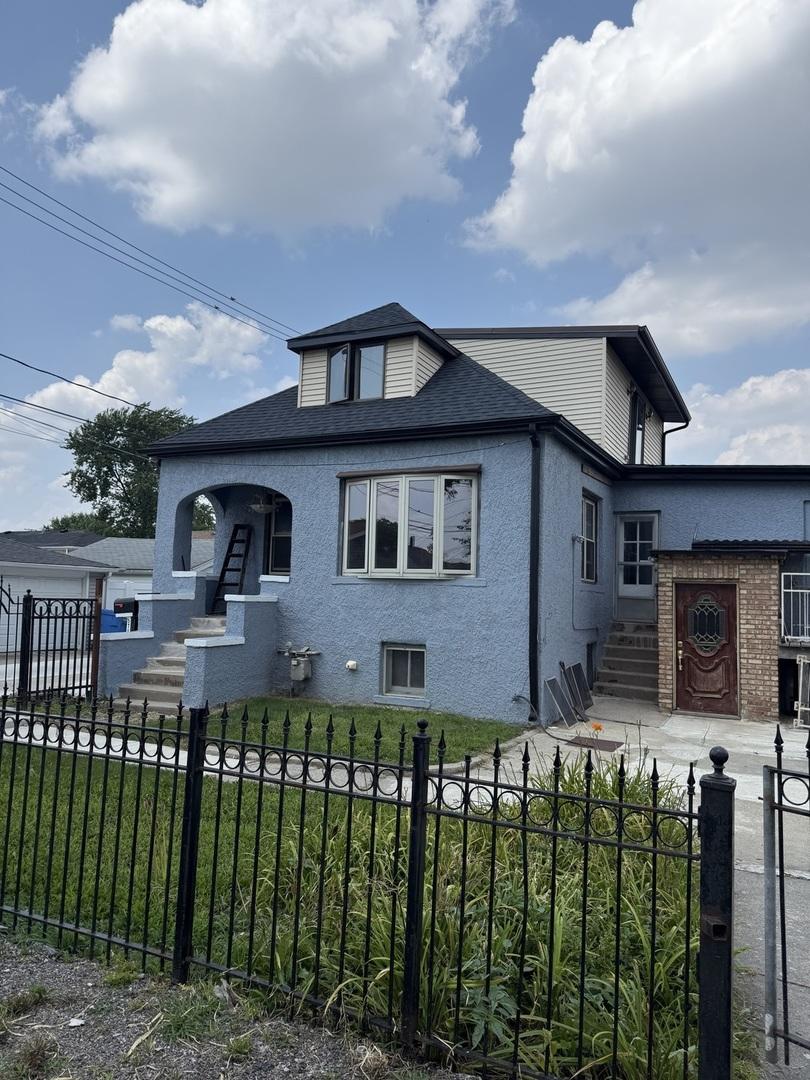 5712 W 56th St., Chicago, IL 60638