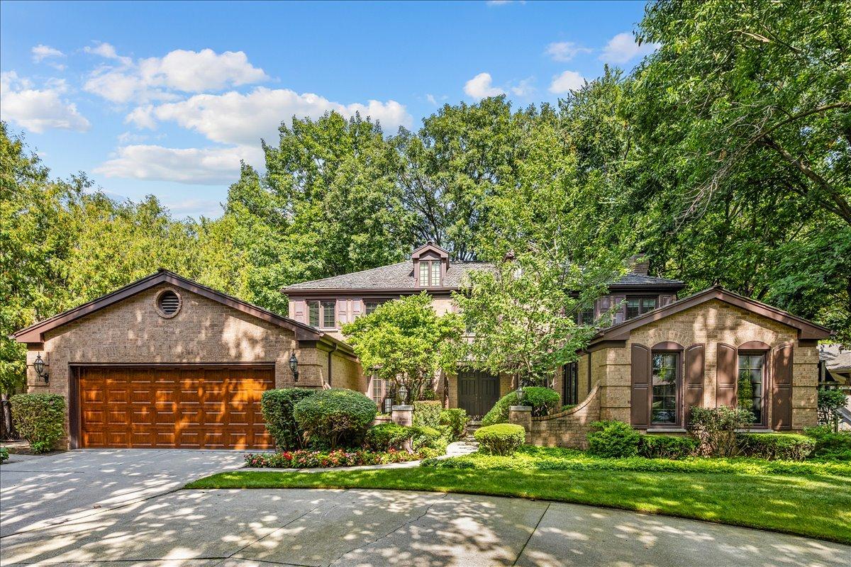 1985 Clavey Rd., Highland Park, IL 60035