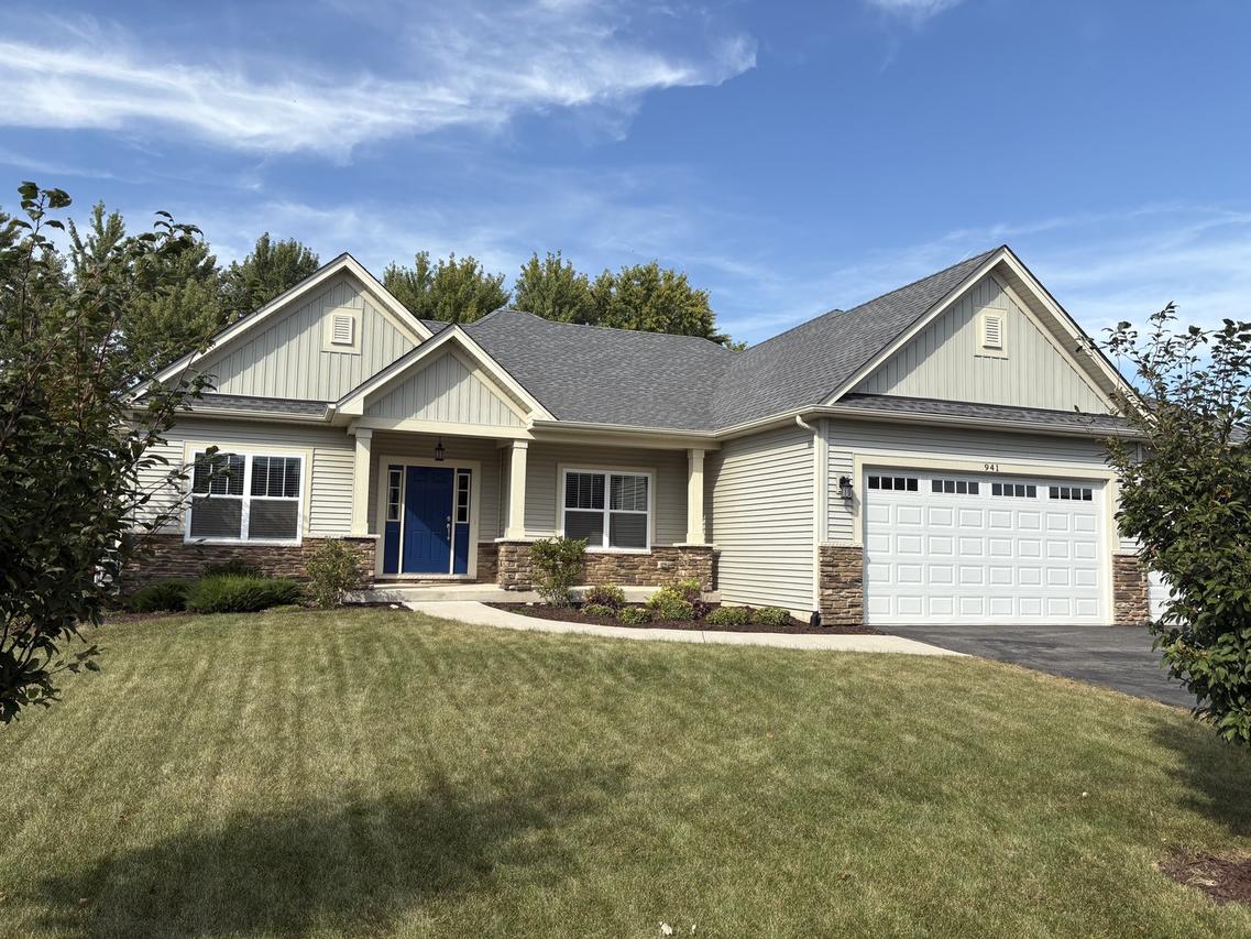 941 Blackberry Shore Ln., Yorkville, IL 60560