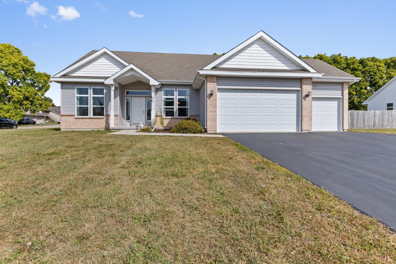 5554 Montadale Dr., Roscoe, IL 61073