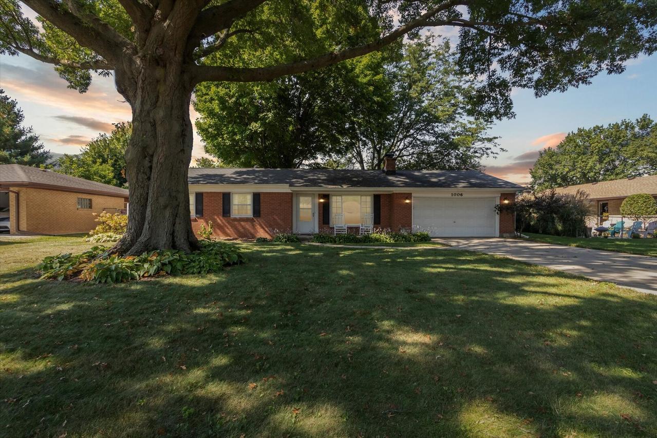 1006 Oakmont Pl., Rockford, IL 61107