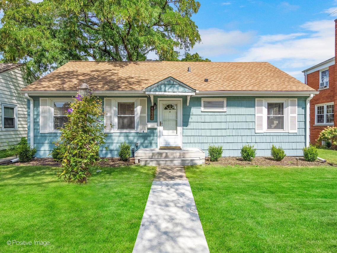 9532 Lexington Ave., Brookfield, IL 60513