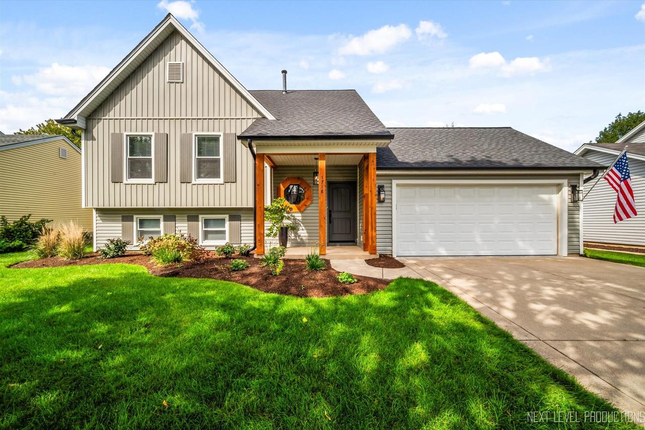 1718 Jeanette Ave., St. Charles, IL 60174