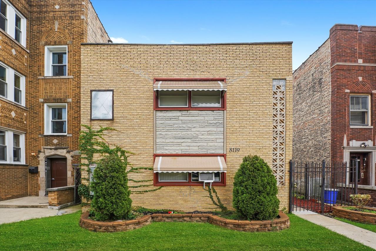 8119 S Paulina St., Chicago, IL 60620