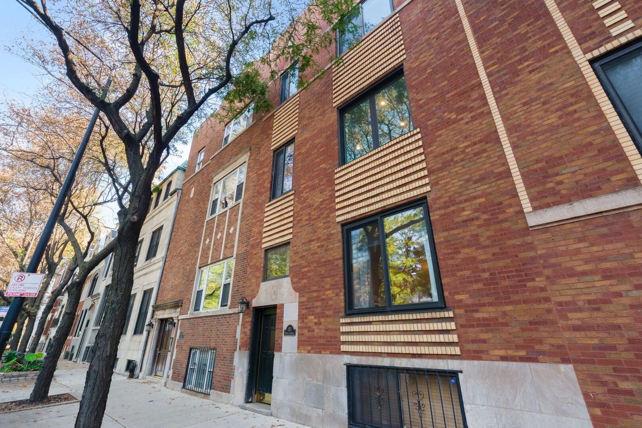 857 N Lasalle St. #1, Chicago, IL 60610