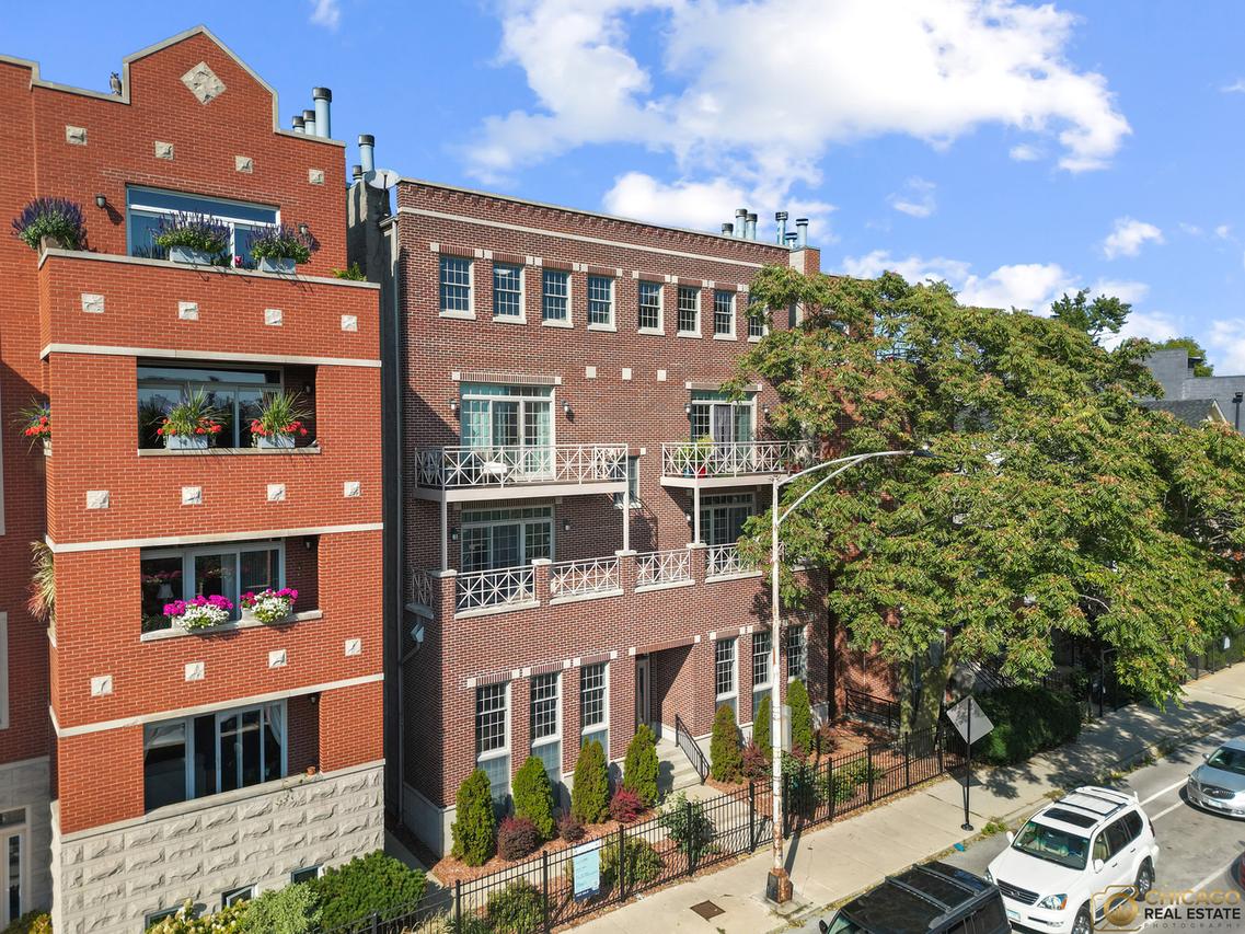 1648 W Augusta Blvd. #3E, Chicago, IL 60622
