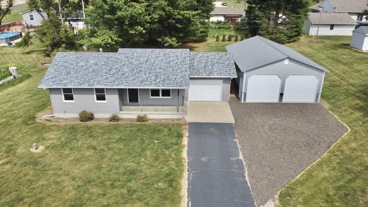 16271 7th St., Pecatonica, IL 61063