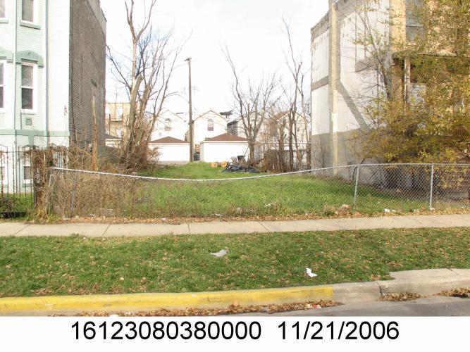 3126 W Walnut St., Chicago, IL 60612