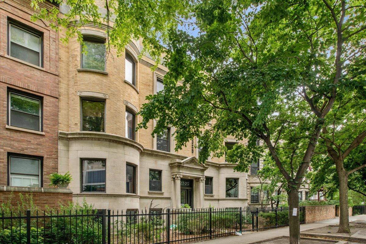 4325 N Hazel St. #2S, Chicago, IL 60613