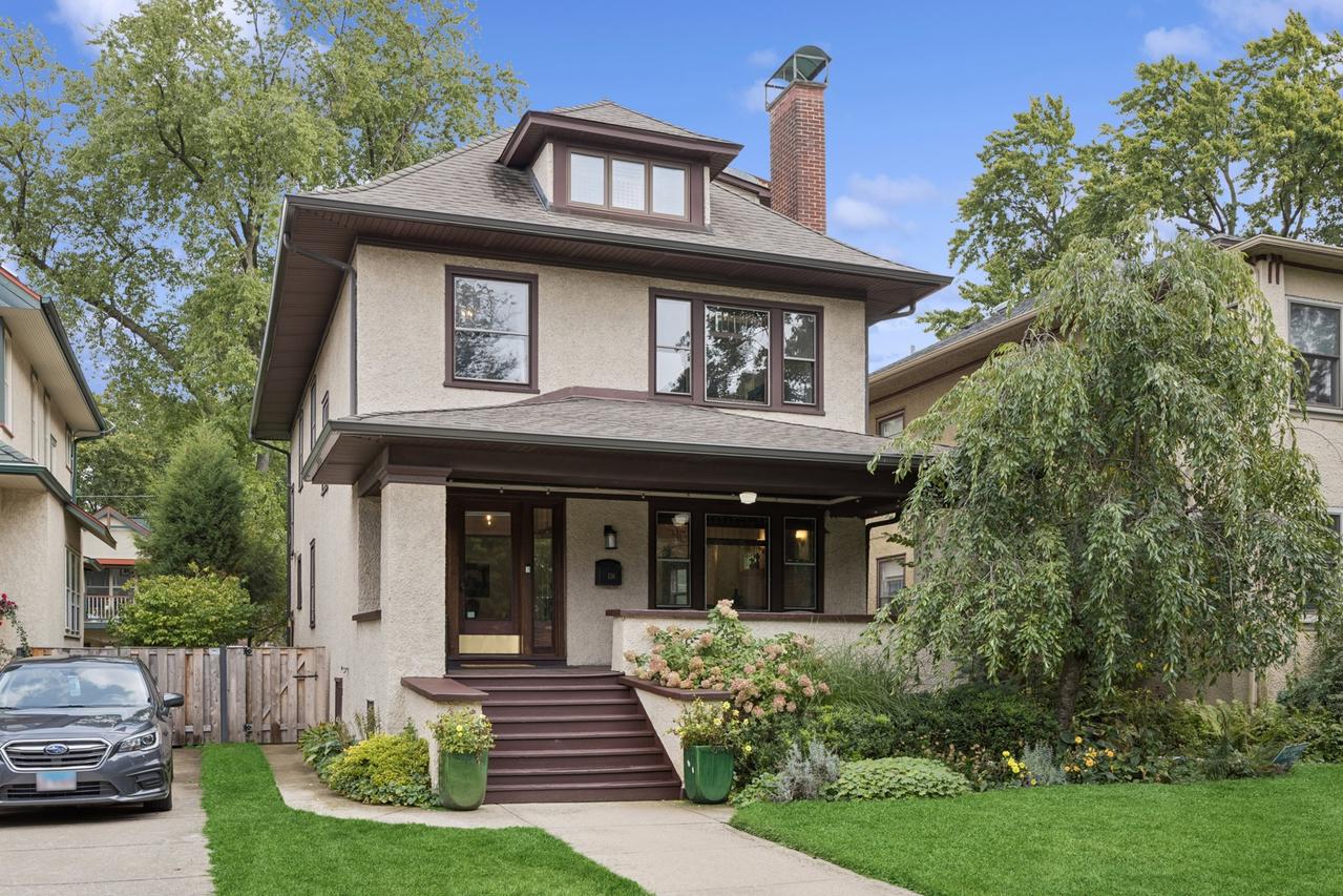 136 S Taylor Ave., Oak Park, IL 60302