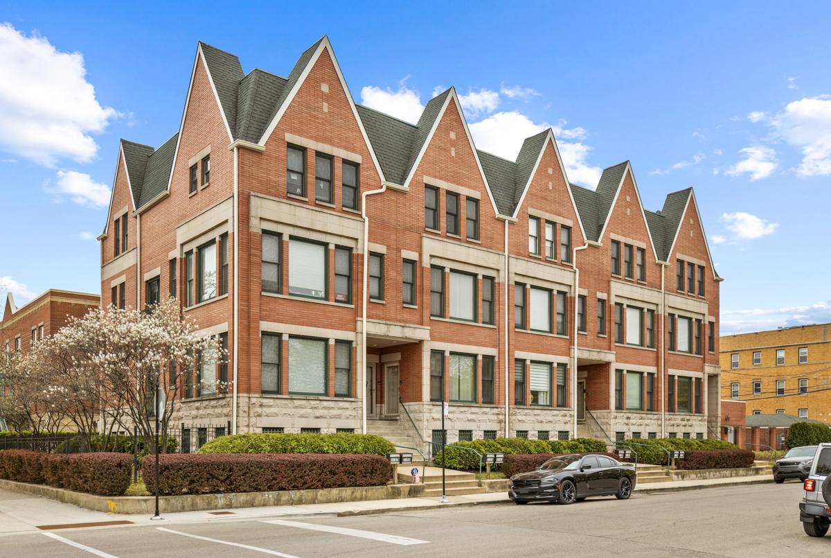 1151 E 45th St., Chicago, IL 60653